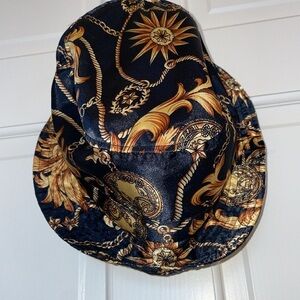 KBEthos Black Satin Gold Chain Rope Design Bucket Hat OS